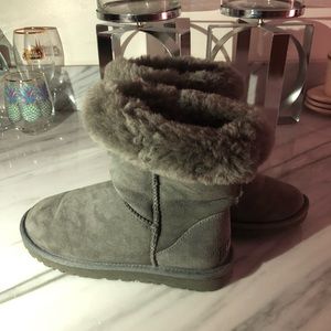 Woman UGG wear once !